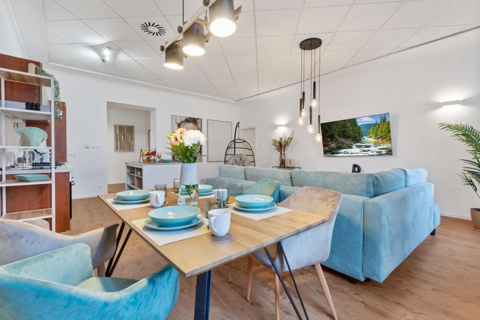 Ferienwohnung Luxe Living At Old Town Center Pressburg Exterior foto