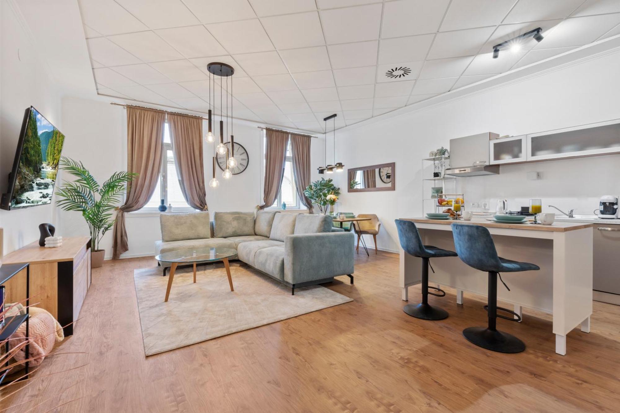 Ferienwohnung Luxe Living At Old Town Center Pressburg Exterior foto